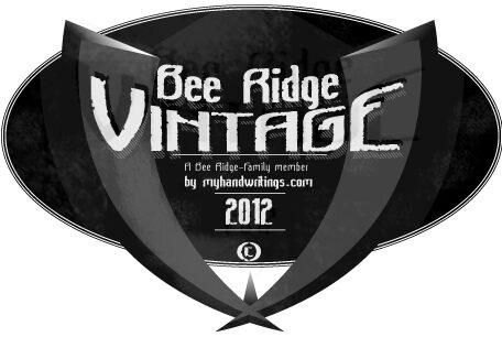 Bee Ridge Vintage Schriftart