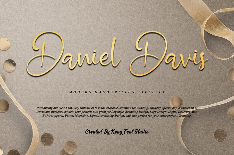 Daniel Davis Carattere