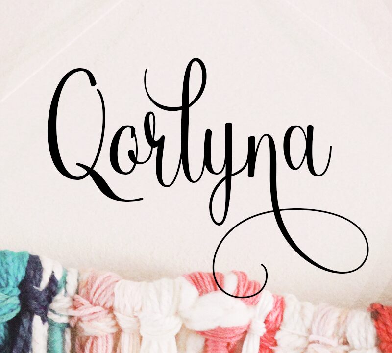 Qorlyna Script Czcionka